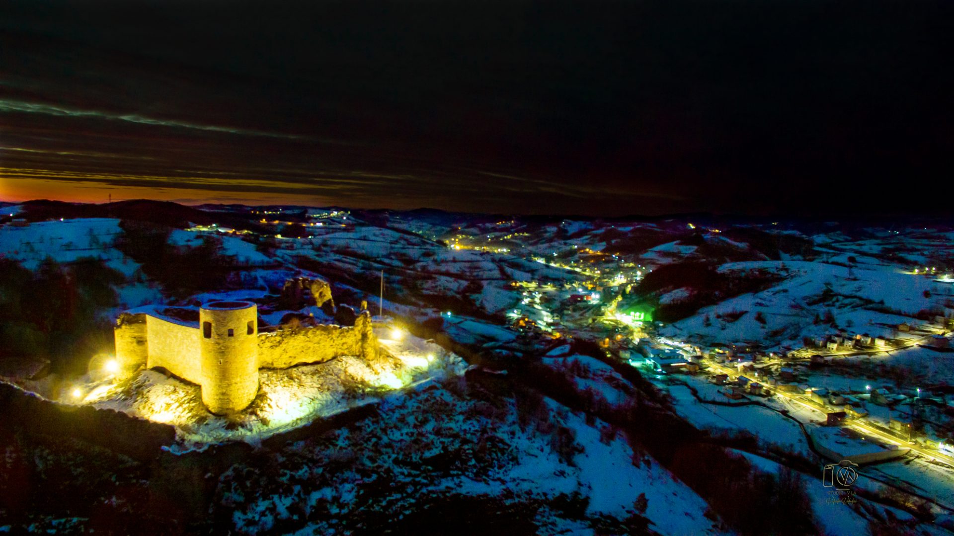 Zimska verzija najdjeljenije fotografije starog grada Bužim